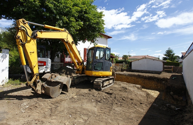 Construction d’une piscine et d’un garage et création d’un porche