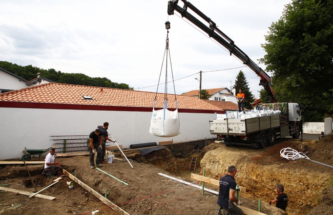 Construction d’une piscine et d’un garage et création d’un porche
