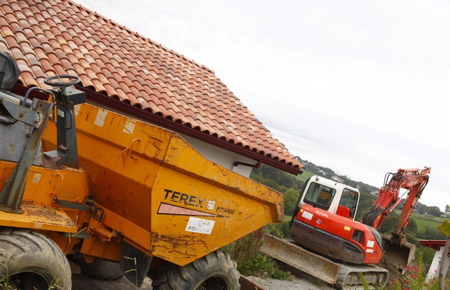 Masonry works: excavation, block walls and access staircase