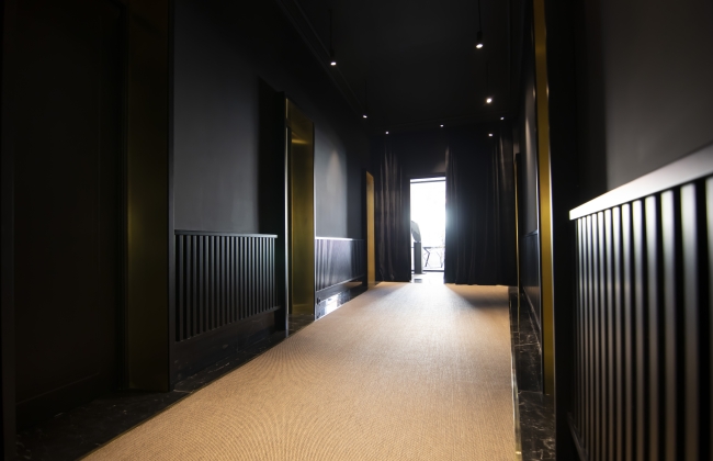 High-end renovation in Biarritz – conversion of an apartment into offices