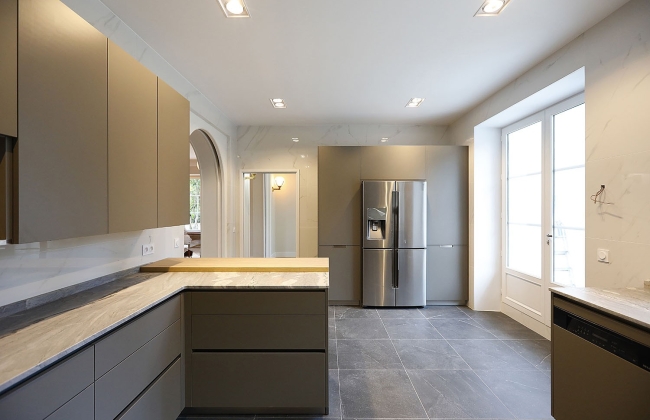 Complete renovation and structural refurbishment of a detached house in Bayonne