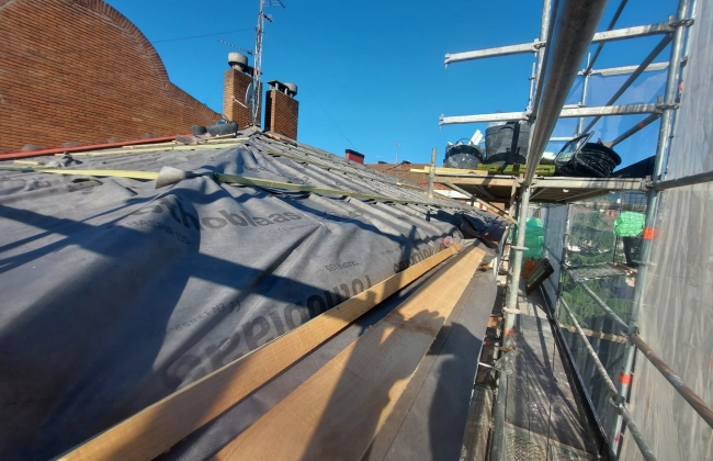 Rénovation complète de toiture · Copropriété Hendaia 13 · Irún