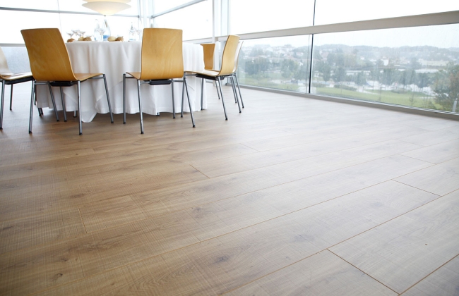 Rénovation des sols du restaurant Íñigo Lavado (FICOBA)