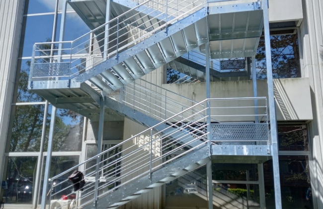 EXTERNAL EVACUATION STAIRCASE – BIARRITZ