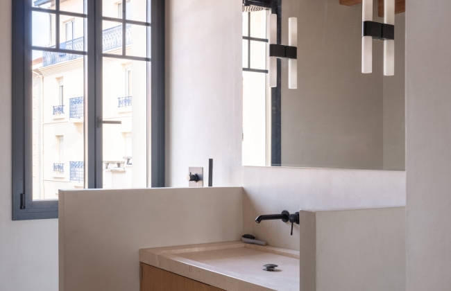 Complete renovation and transformation of an attic apartment on Avenue d’Osuna, Biarritz