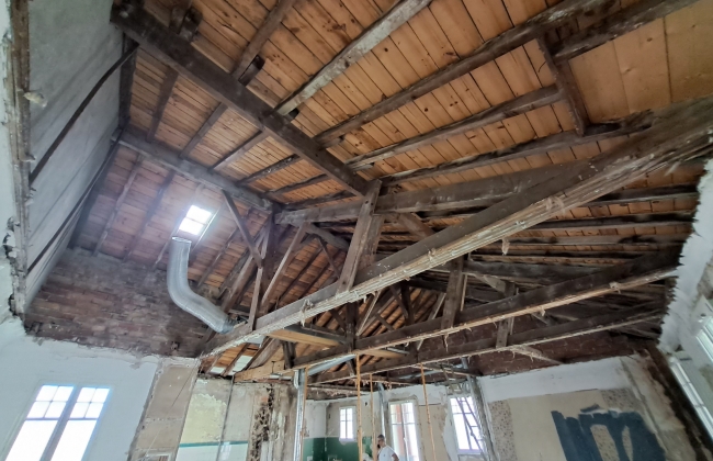 Rehabilitación integral de cubierta y estructura de madera en Avenida de Osuna, Biarritz