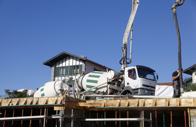 Masonry works: excavation, block walls and access staircase