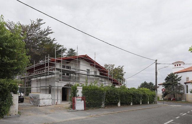 Construction of a typical Basque house in Hendaye with RT-2020 standards