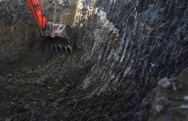 Masonry works: excavation, block walls and access staircase
