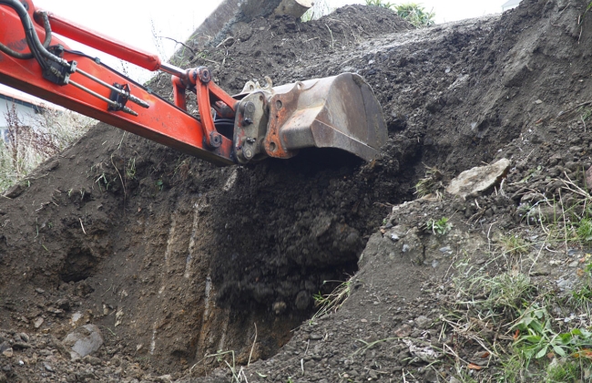 Masonry works: excavation, block walls and access staircase