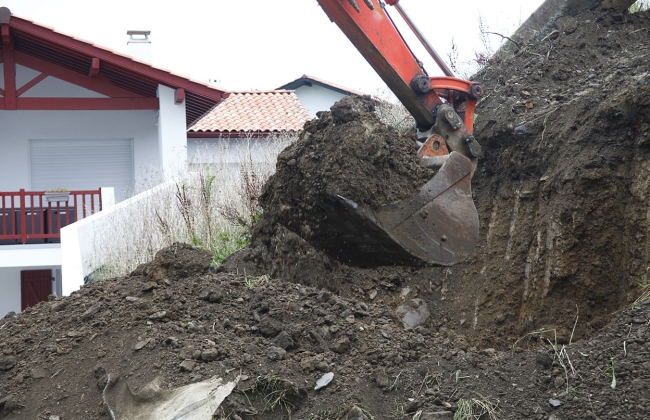 Masonry works: excavation, block walls and access staircase