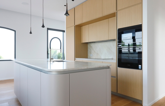 Reforma integral de villa en Bidart con el estudio Gardera-Pastre