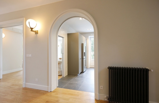 Complete renovation and structural refurbishment of a detached house in Bayonne