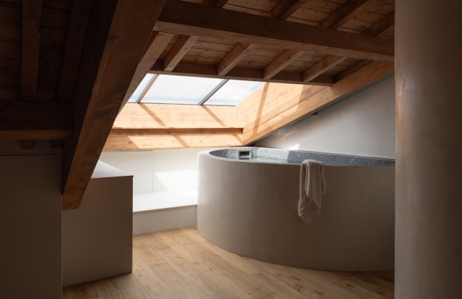 Complete renovation and transformation of an attic apartment on Avenue d’Osuna, Biarritz