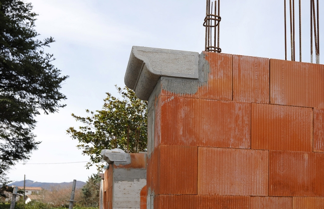 Construction of a typical Basque house in Hendaye with RT-2020 standards