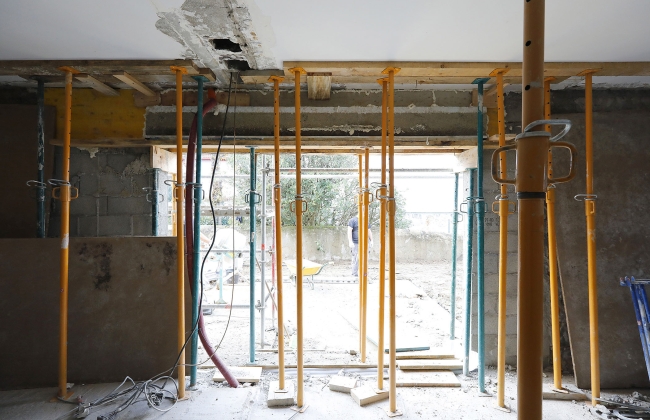 Complete renovation with load-bearing wall opening in Hendaye