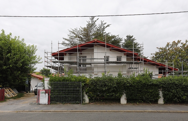 Construction of a typical Basque house in Hendaye with RT-2020 standards