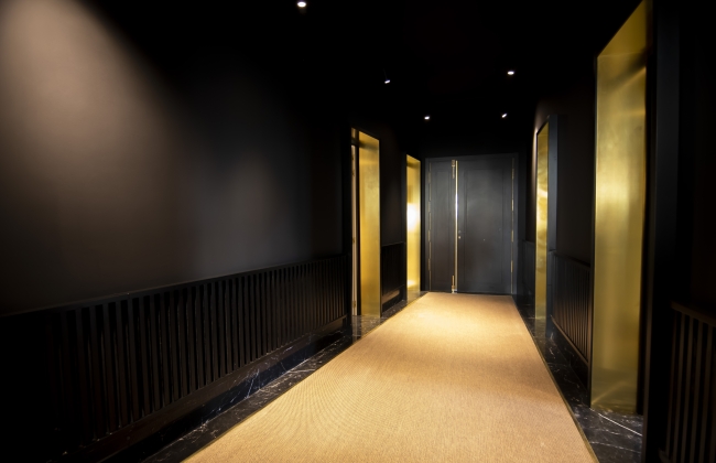 Rénovation haut de gamme à Biarritz – conversion d’un appartement en bureaux