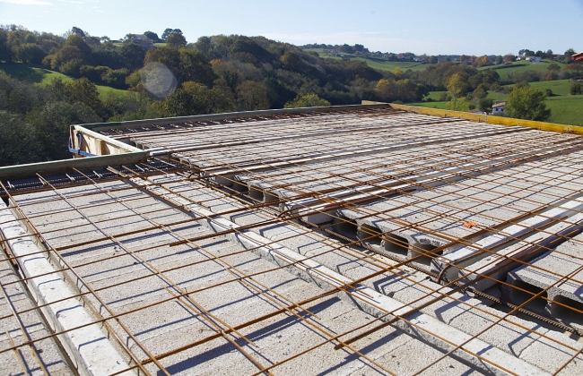 Masonry works: excavation, block walls and access staircase
