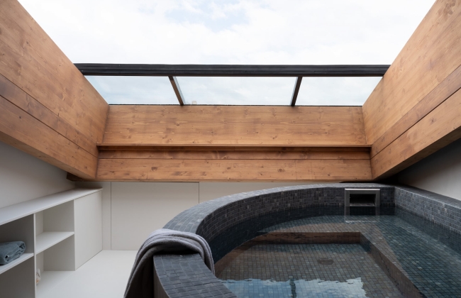 Complete renovation and transformation of an attic apartment on Avenue d’Osuna, Biarritz
