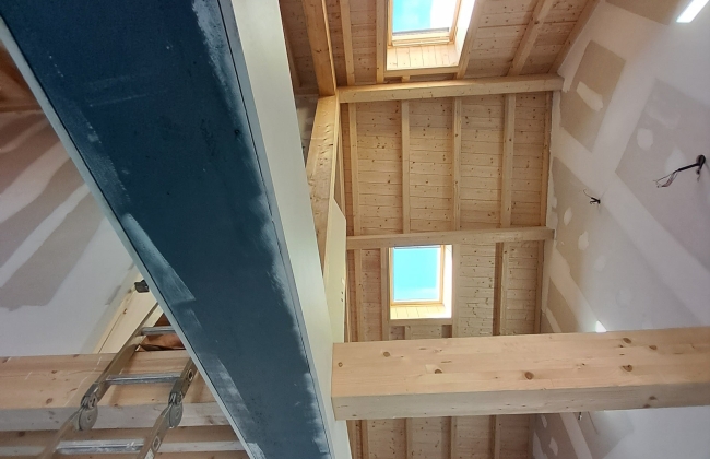 Rehabilitación integral de cubierta y estructura de madera en Avenida de Osuna, Biarritz