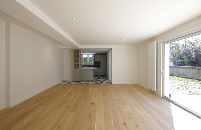 Complete renovation with load-bearing wall opening in Hendaye