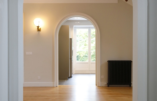 Complete renovation and structural refurbishment of a detached house in Bayonne
