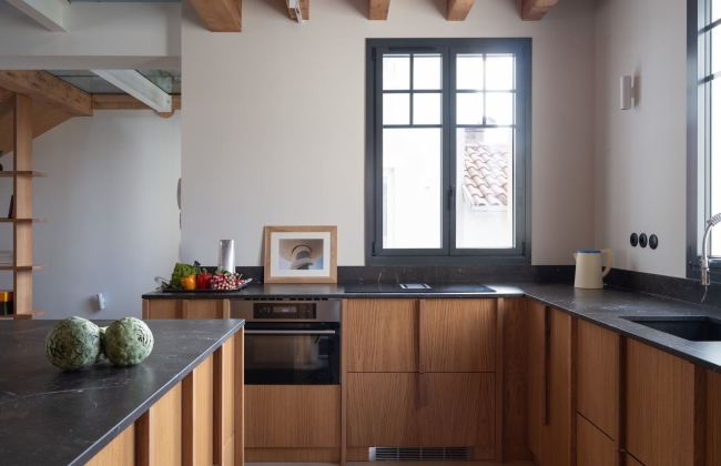 Complete renovation and transformation of an attic apartment on Avenue d’Osuna, Biarritz
