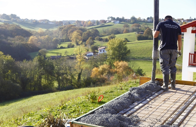 Masonry works: excavation, block walls and access staircase