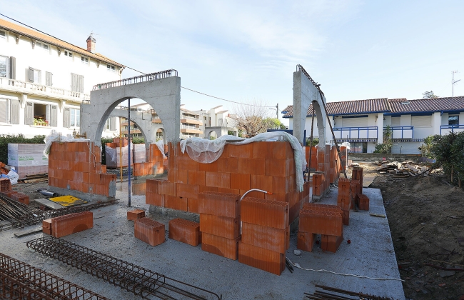 Construction of a typical Basque house in Hendaye with RT-2020 standards