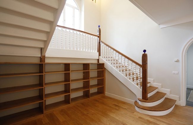 Complete renovation and structural refurbishment of a detached house in Bayonne