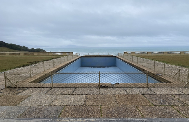 Infinity mirror pool at Palais Royal, Bidart